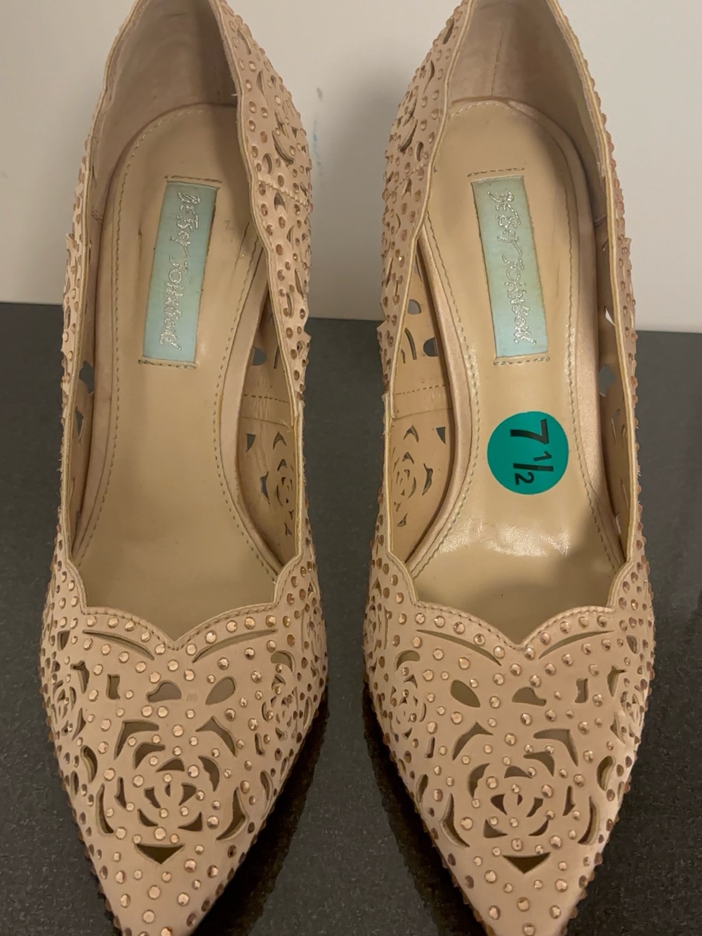 Betsey Johnson Women's Nude Laser-Cut Pointed Toe Pumps - 7.5